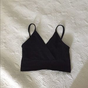 BRANDY MELVILLE BLACK CROP TOP!!!